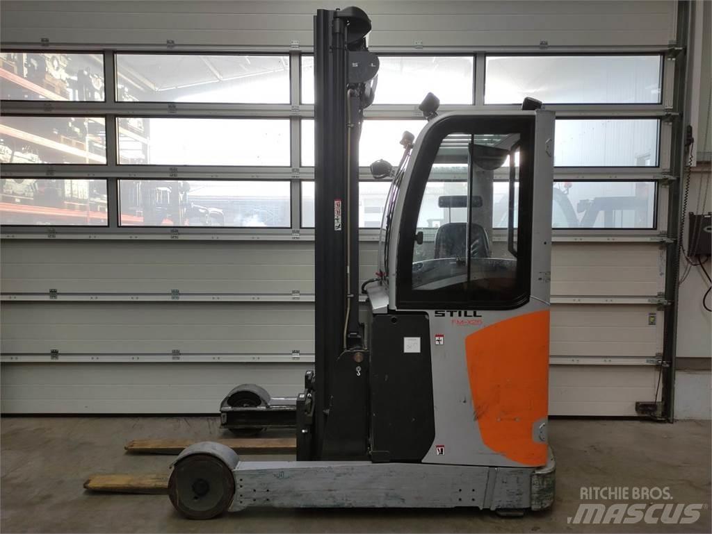 Still FM-X-25 Reach truck - depo içi istif araçları
