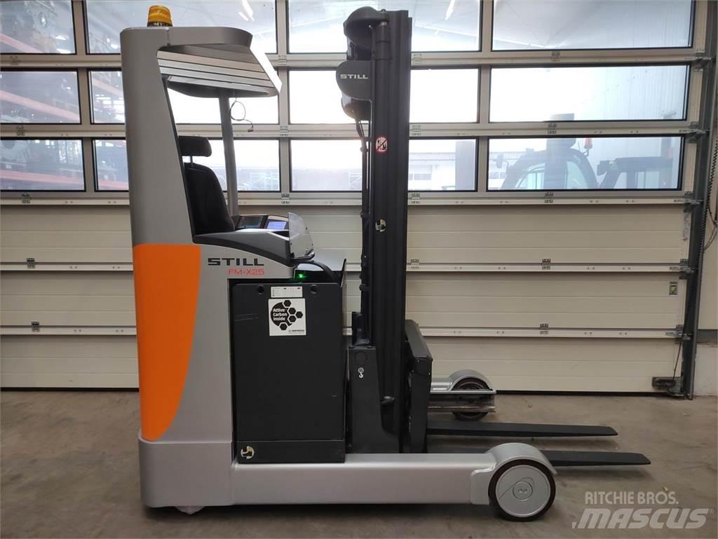 Still FM-X-25 (LACK NEU) Reach truck - depo içi istif araçları