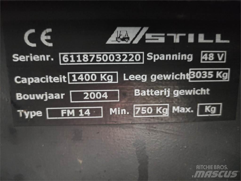 Still FM14 Reach truck - depo içi istif araçları