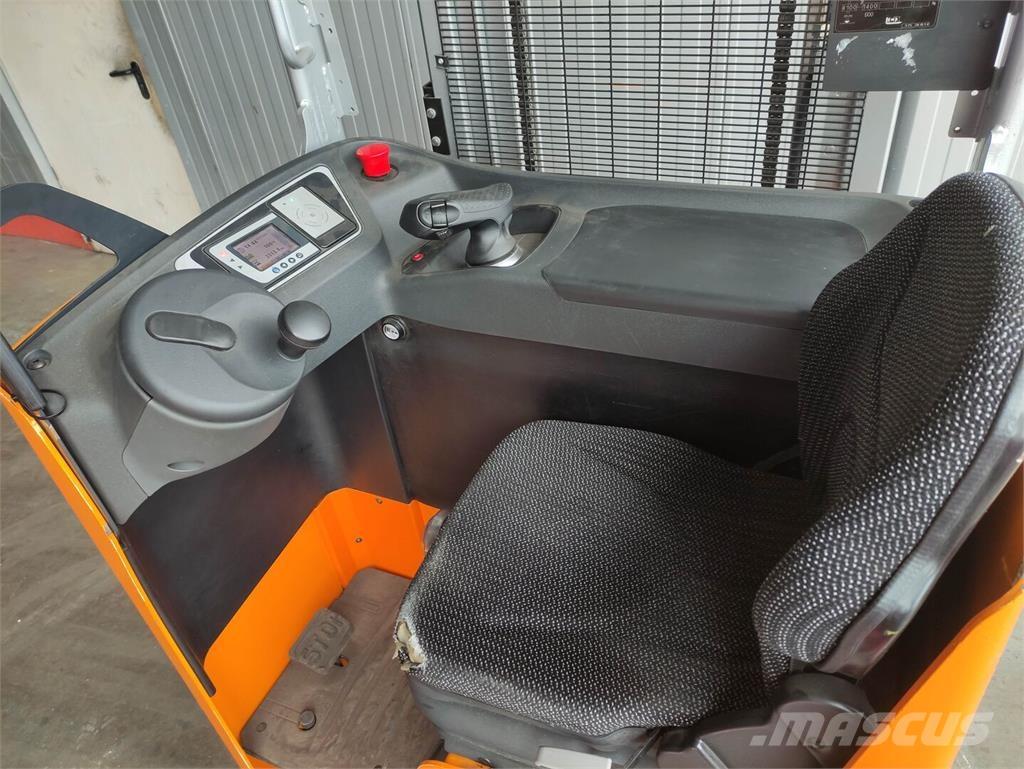 Still FXV 14 Yaya kumandali istif makinasi