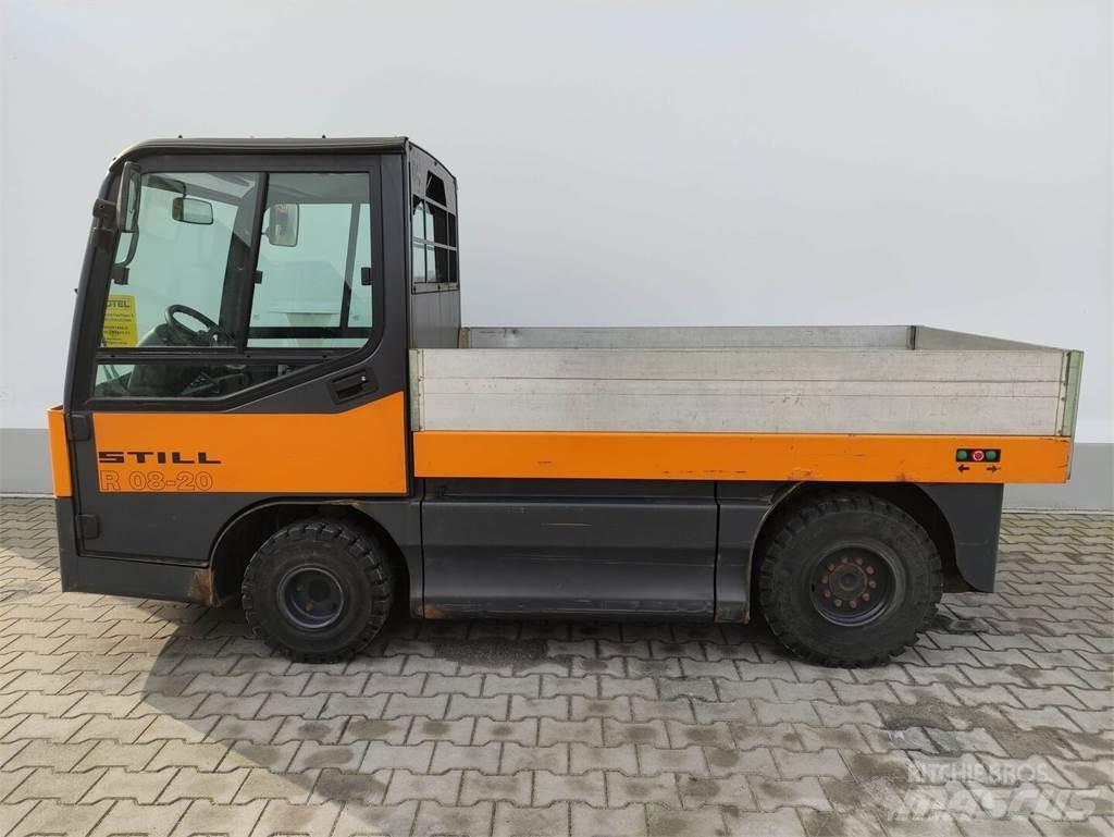 Still R08-20 Çekiciler