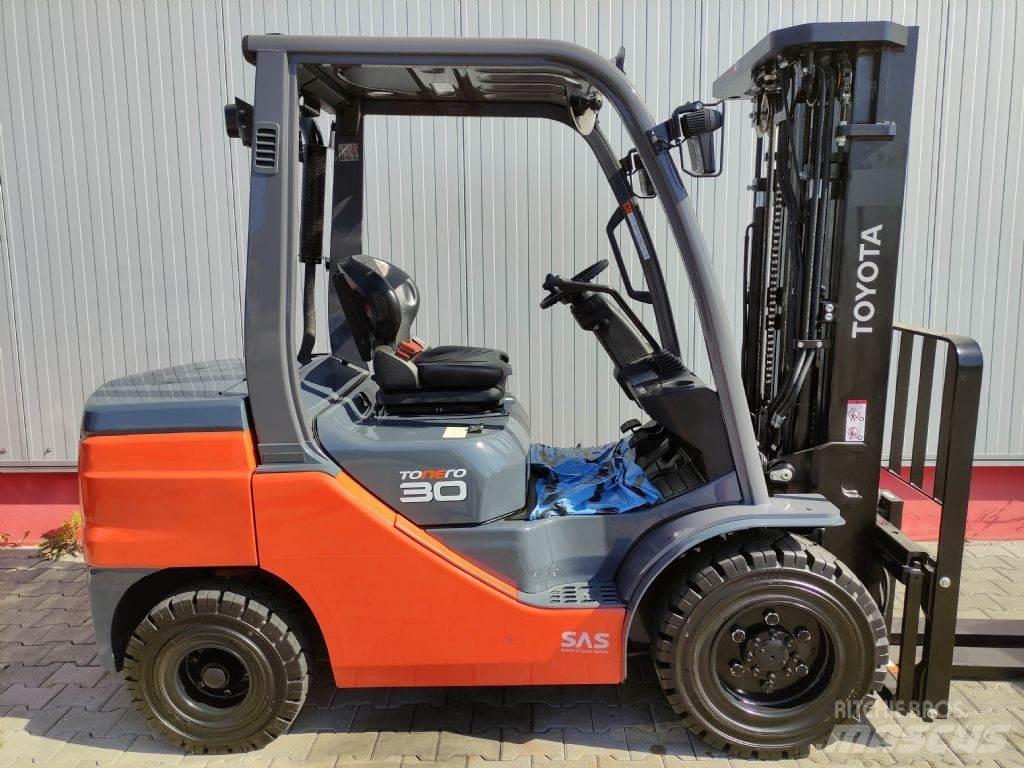 Toyota 52-8FDF30 Dizel forkliftler
