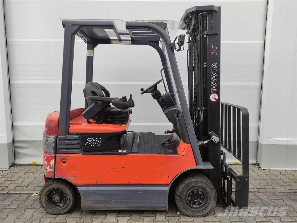 Toyota 7FBMF20 Elektrikli forkliftler