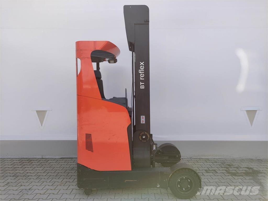 Toyota RRE160HH Reach truck - depo içi istif araçları