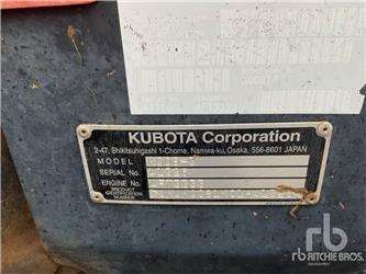 Kubota K008-3