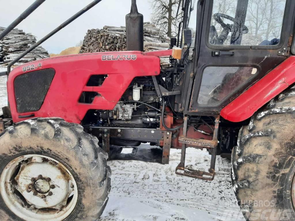 Belarus 952.4 Orman traktörleri