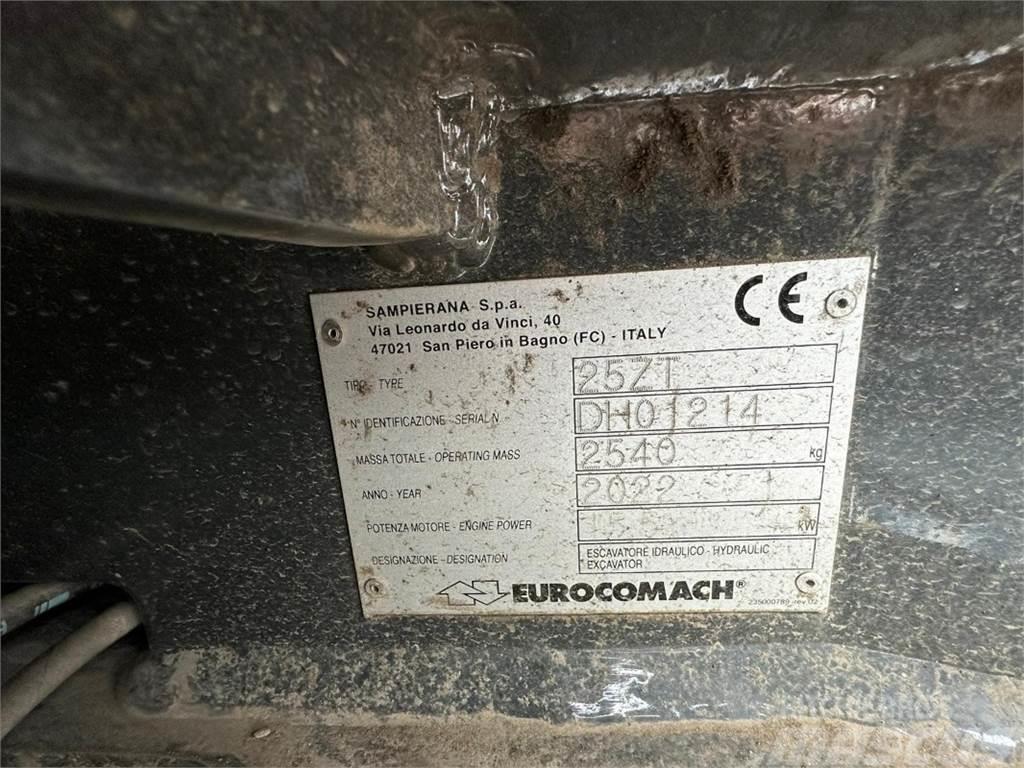 Eurocomach 25ZT Mini ekskavatörler, 7 tona dek