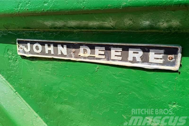 John Deere Damskrop Scraper Diger kamyonlar