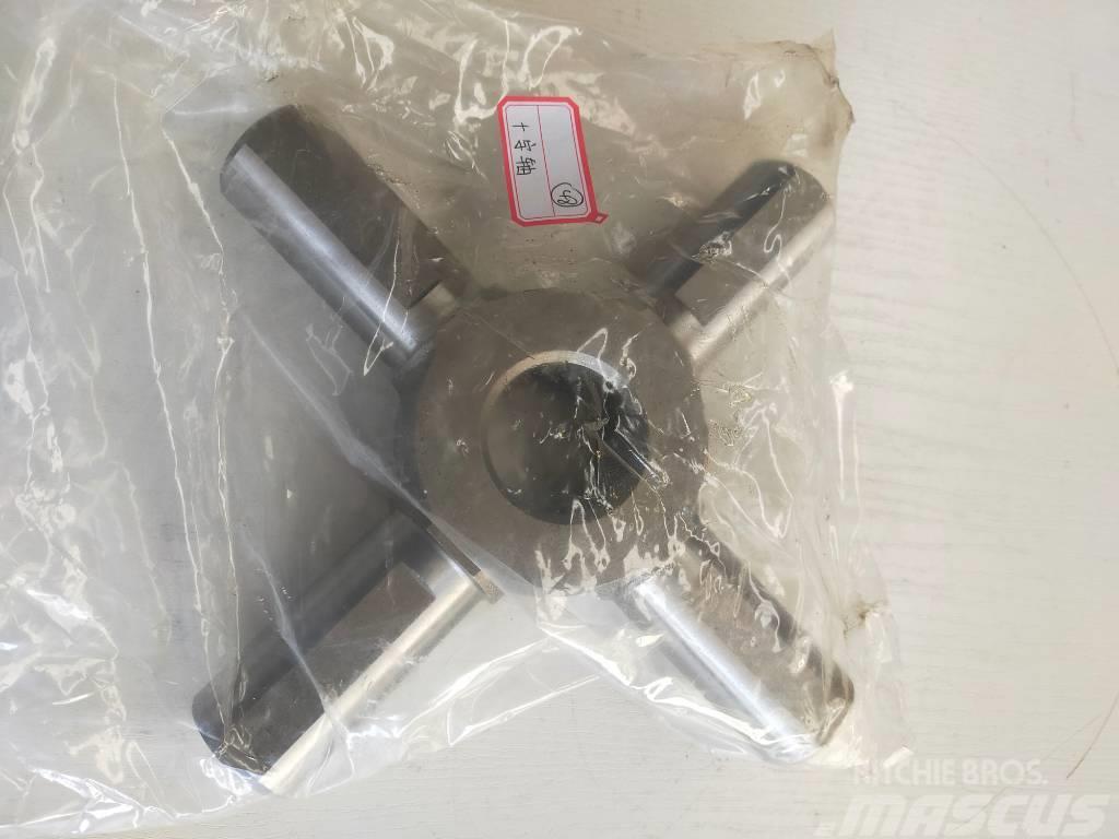 XCMG univercial joint for rear axle 252101656 Diger parçalar
