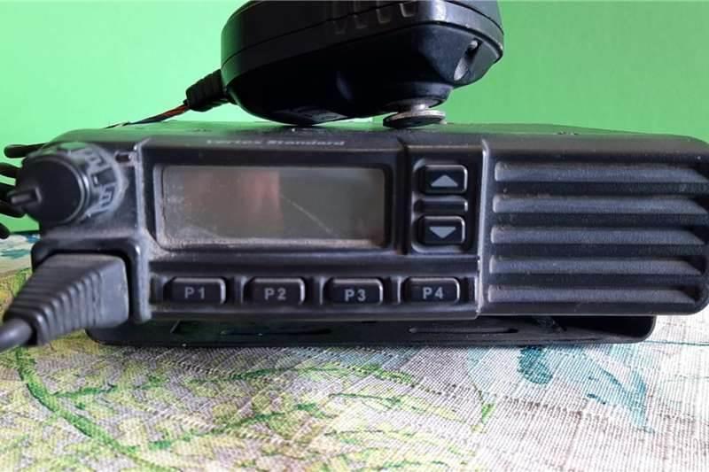  Motorola VX-2200 TWO WAY RADIO Diger kamyonlar