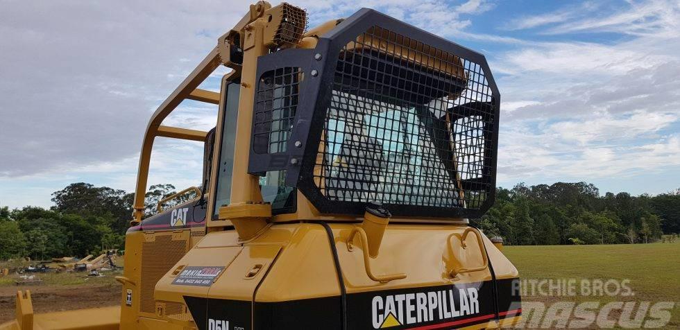 CAT Screens and Sweeps package for D5N Diger traktör aksesuarlari