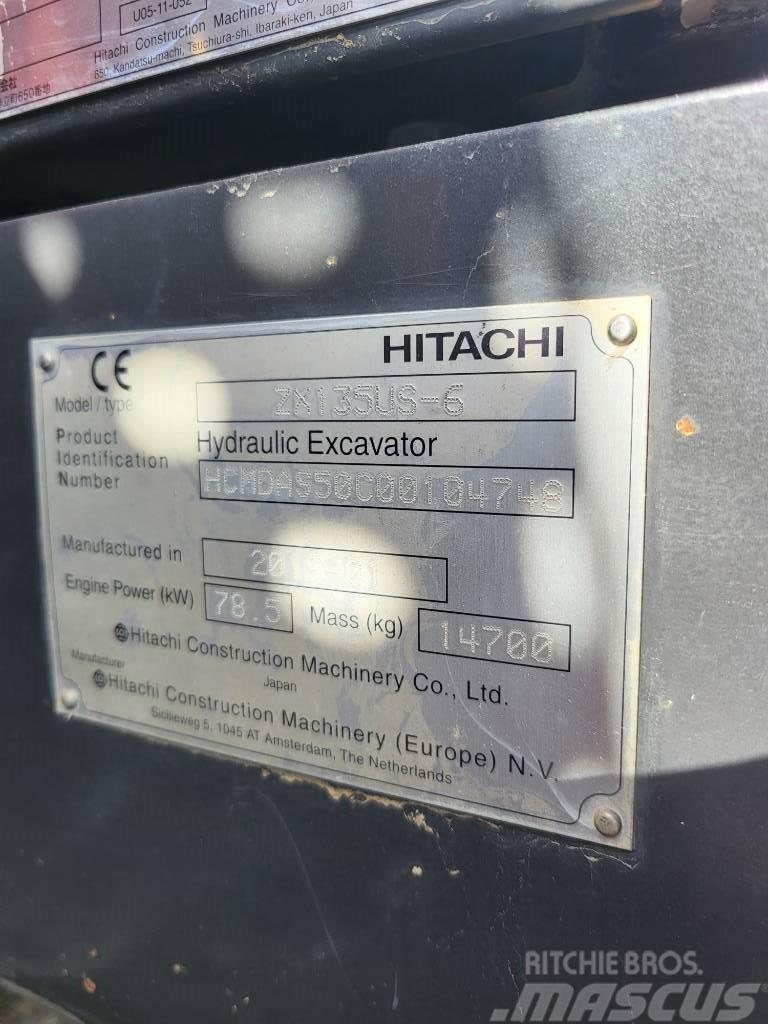 Hitachi ZX 135 US-6 Paletli ekskavatörler