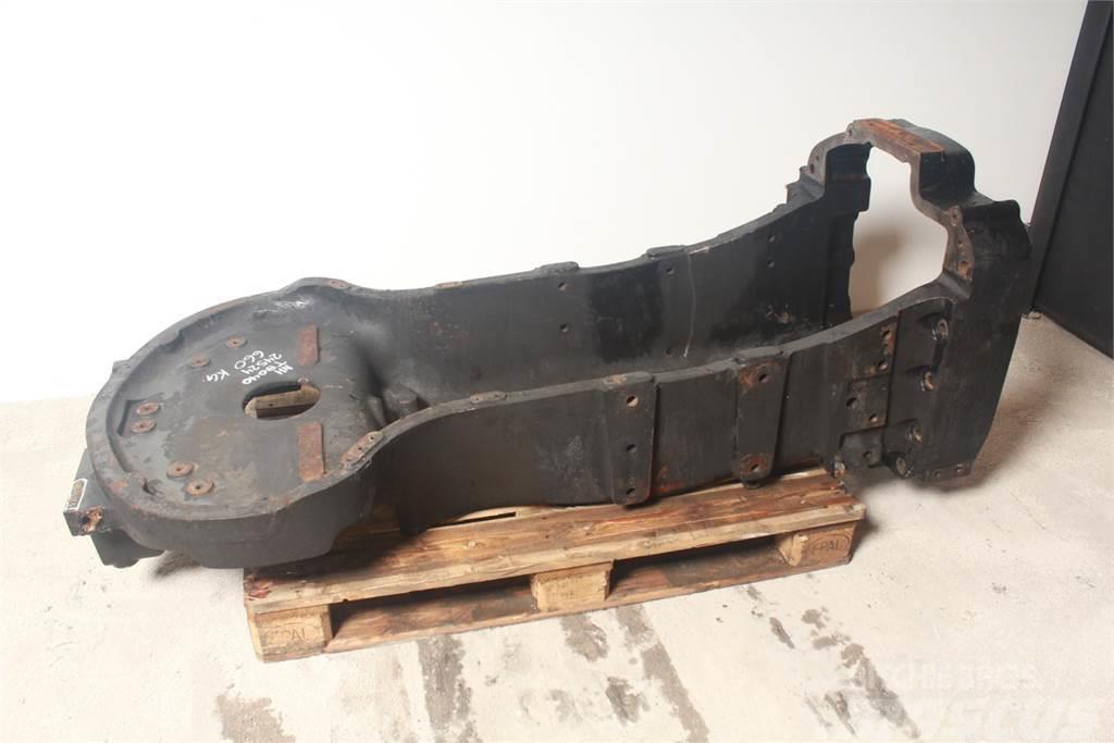 New Holland T8040 Front axle support Saseler