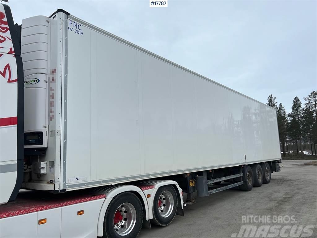 Schmitz Cargobull cool/freezer trailer w/ new major service on unit Diger yari çekiciler