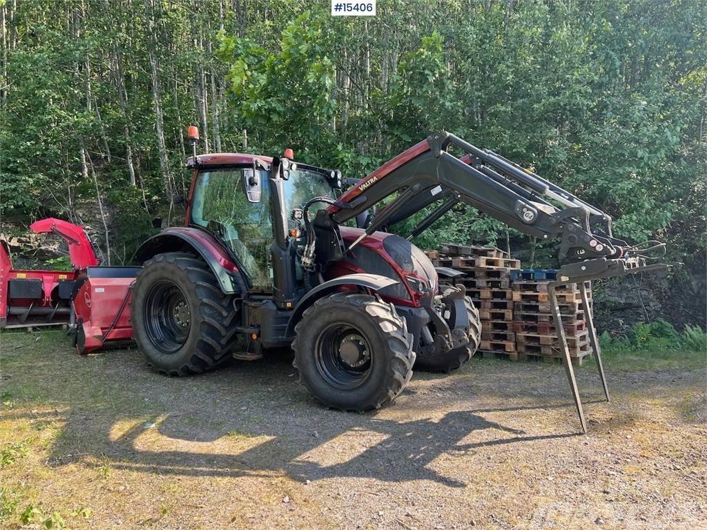 Valtra N104 w/ front loader Traktörler