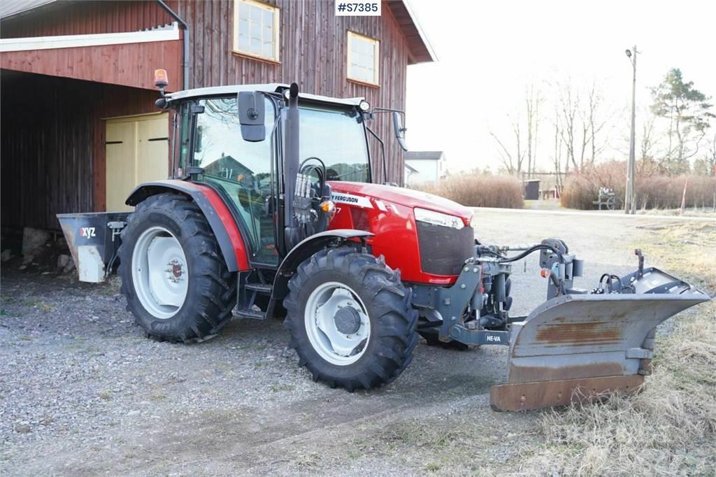 Massey Ferguson MF 4707 with sand spreader and folding plough Traktörler
