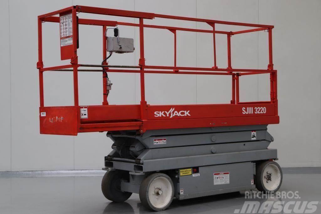SkyJack SJIII-3220M Makasli platformlar