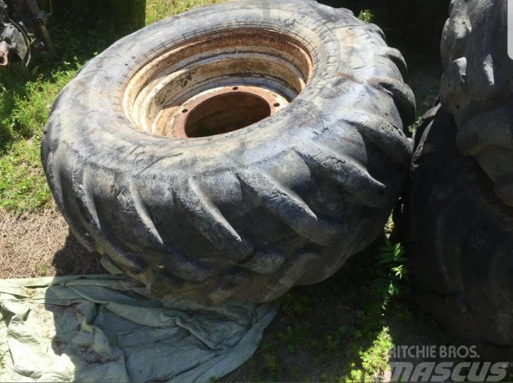  Dumper wheel and tyre 500 60 225 £100 plus vat £1 Tekerlekler