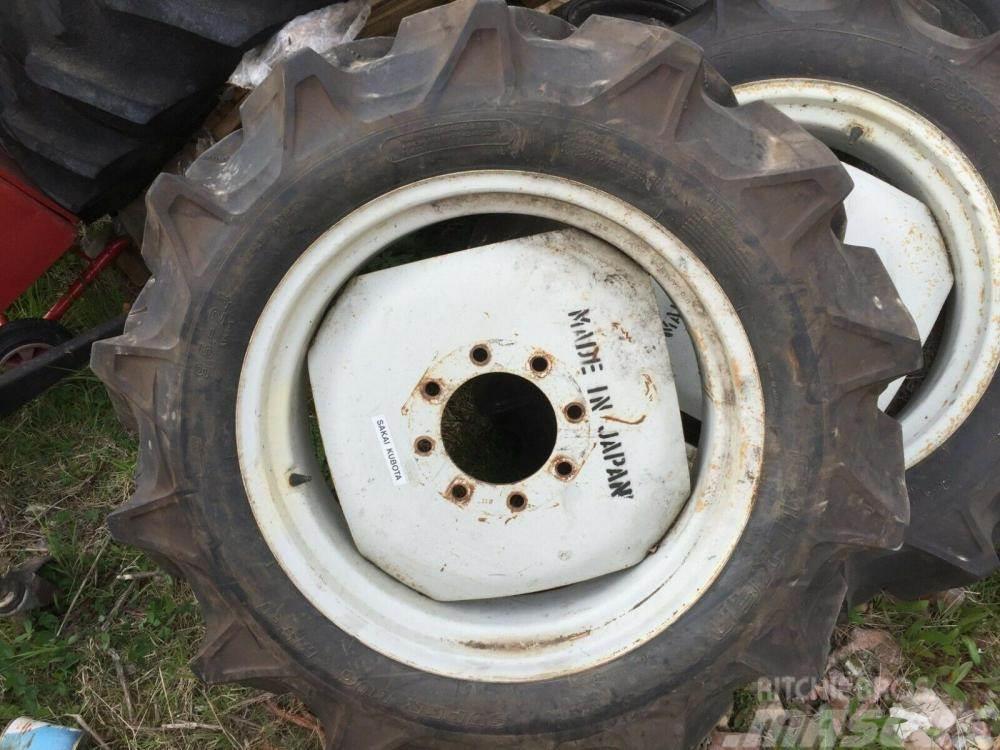  Tractor Tyres 9.5 - 24 - Japanese Diger