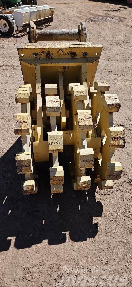  30 inch Excavator Compaction Wheel Diger parçalar