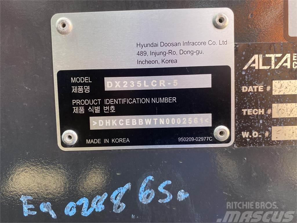 Develon DX235 LCR-5 Paletli ekskavatörler