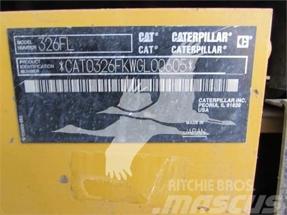 CAT 326FL Paletli ekskavatörler