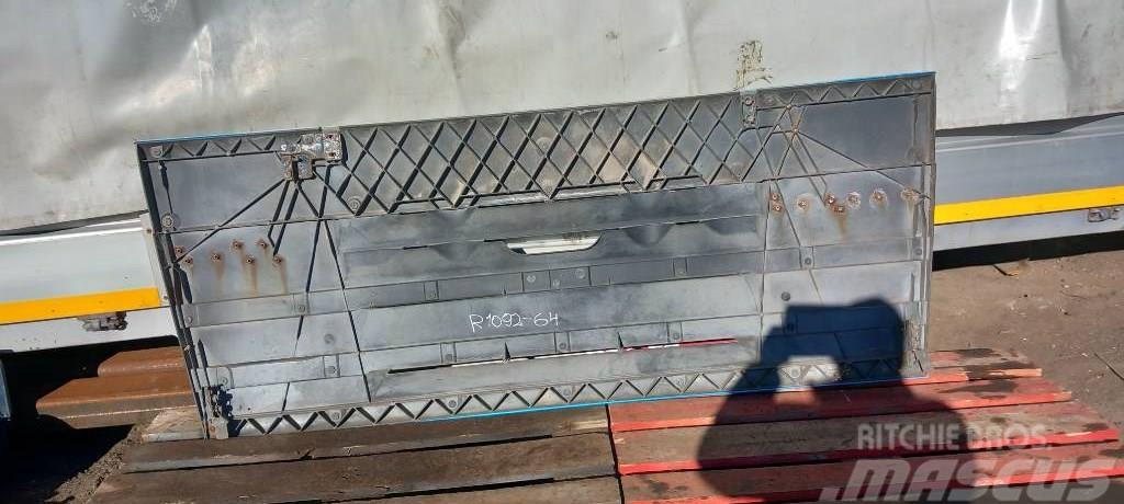 DAF XF105.460 1644191 Front grill panel Kabinler