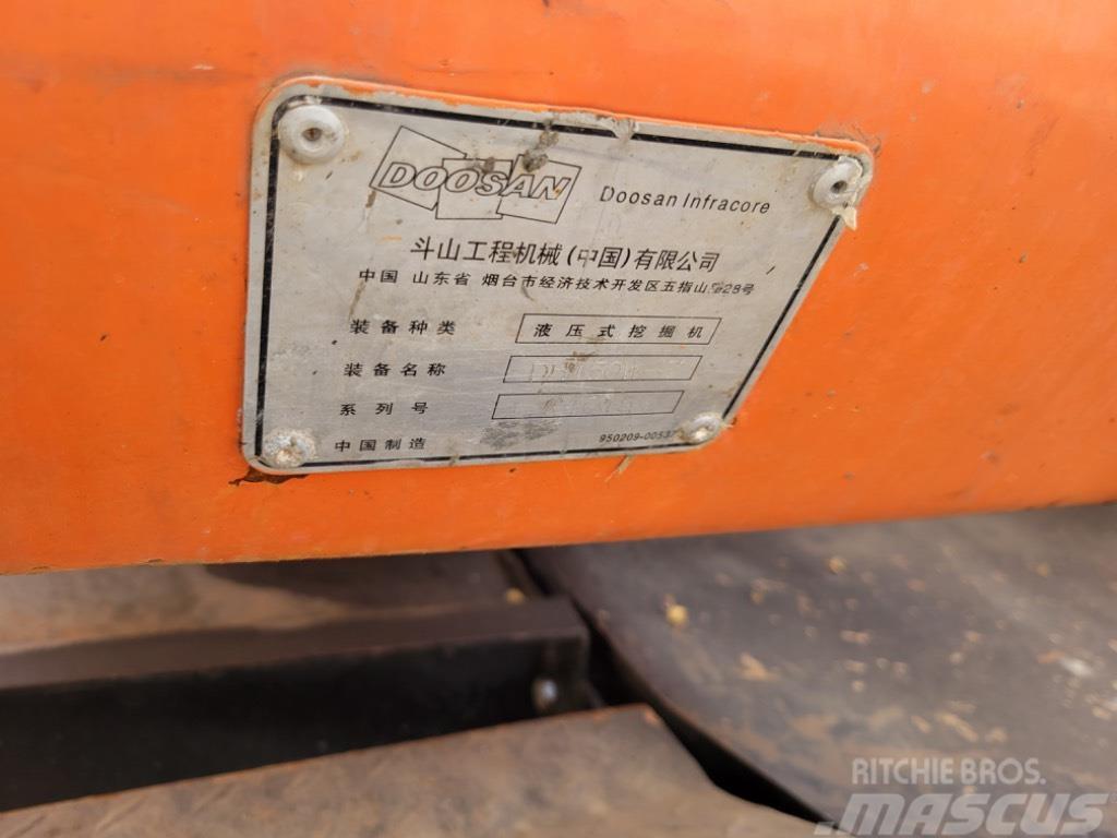 Doosan DH 150 W-7 Lastik tekerli ekskavatörler
