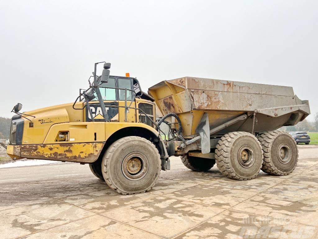 CAT 740B - Good Working Condition Belden kirma kaya kamyonu