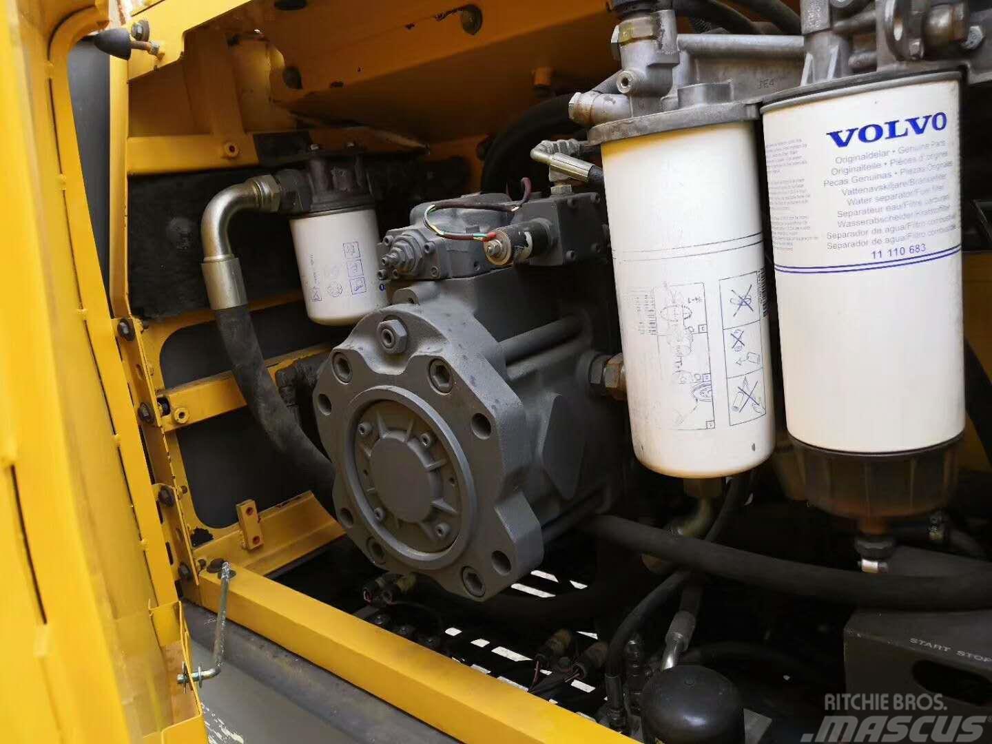 Volvo 460 Paletli ekskavatörler
