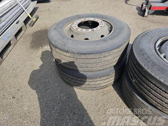  BRIDGETONE AND OTHERS 8 USED TRAILER TIRES  SIZE 2 Diger aksam