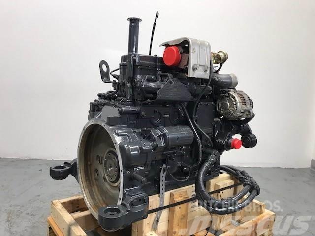 Komatsu SAA4D107E-1 Motorlar