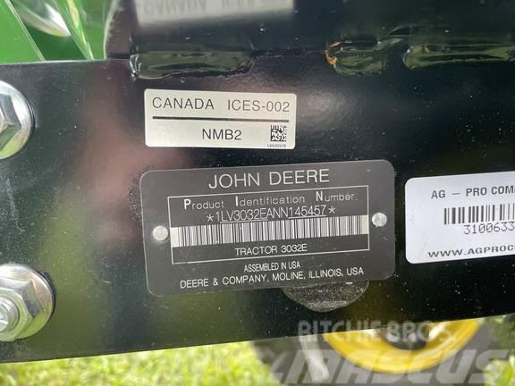 John Deere 3032E Traktörler