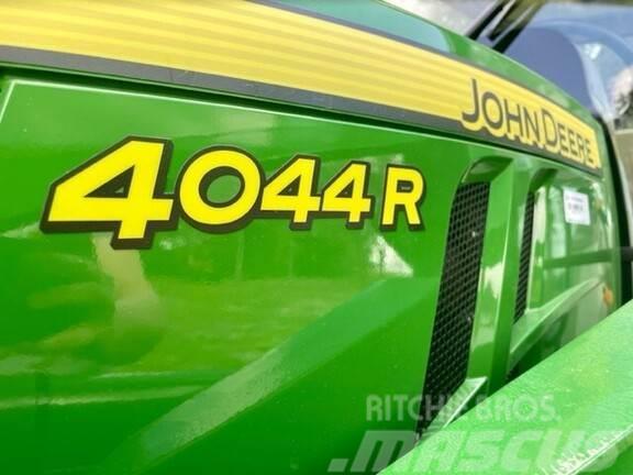 John Deere 4044R Traktörler