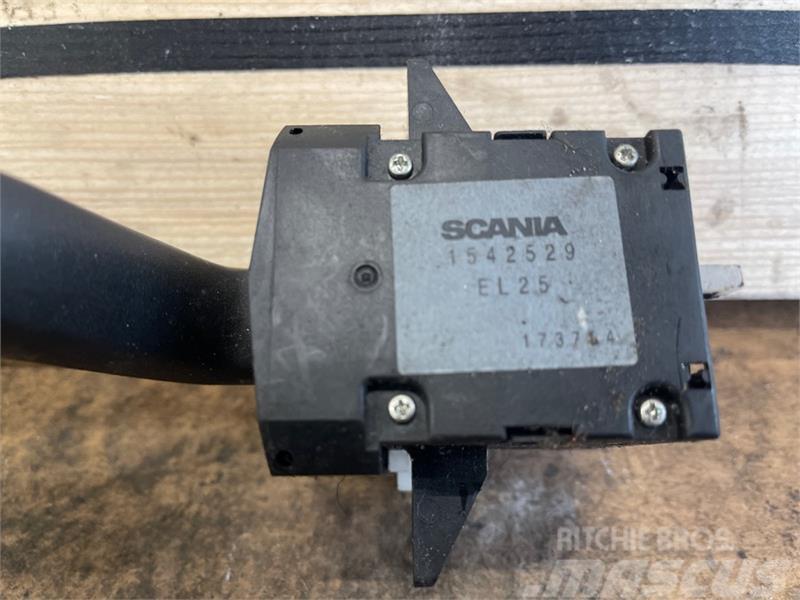 Scania SCANIA WIPER LEVER 1542529 Other components