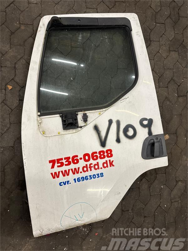 Volvo VOLVO FLE LEFT DOOR 20832731 Diger aksam