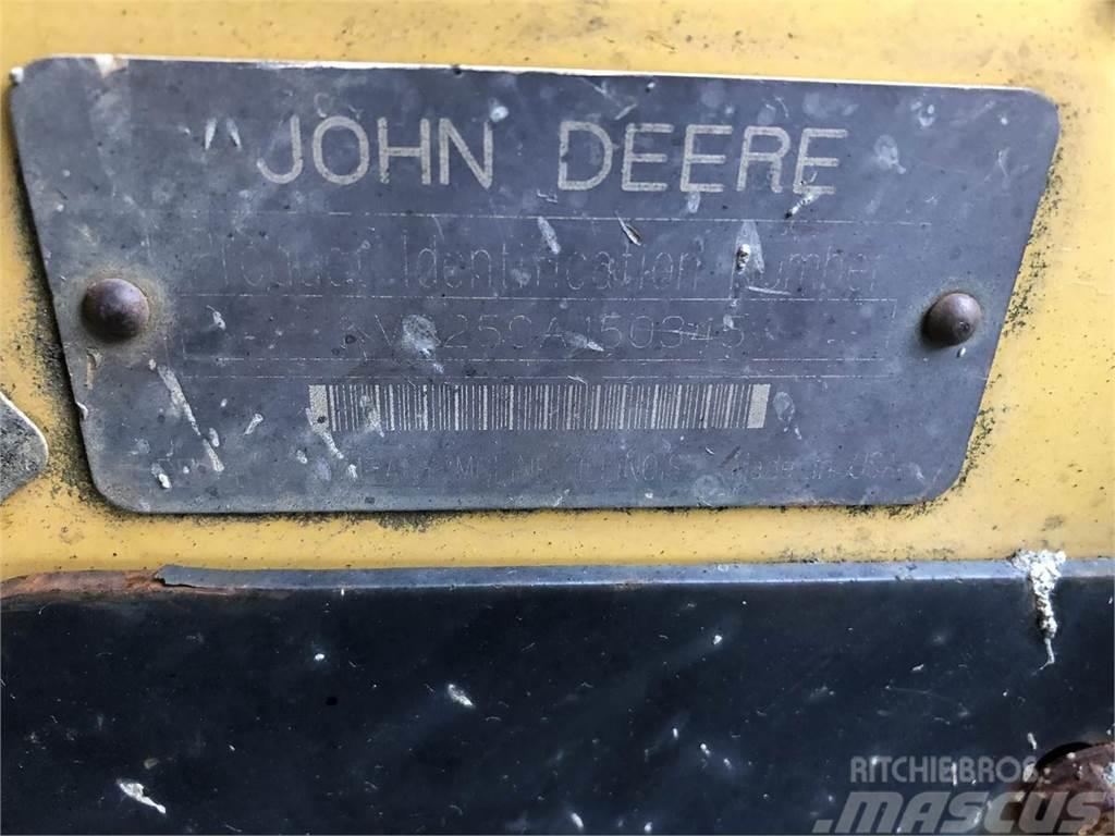 John Deere 250 Skid steer loderler