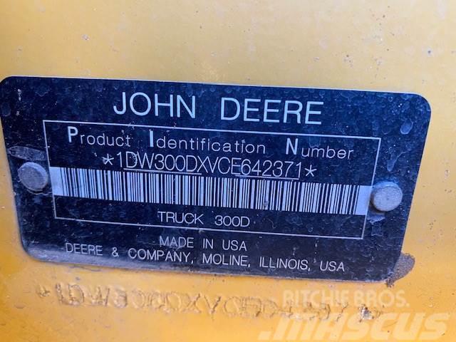 John Deere 300D II Belden kirma kaya kamyonu