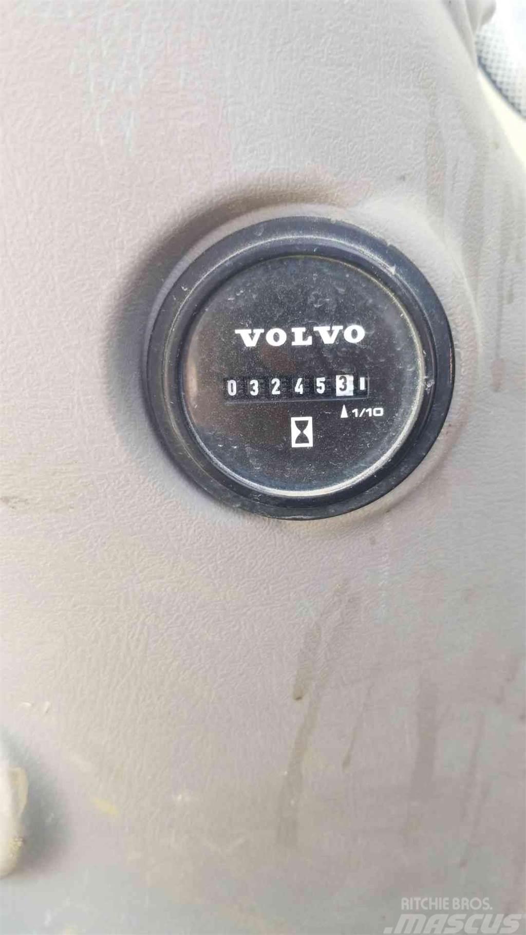 Volvo EC140EL Paletli ekskavatörler