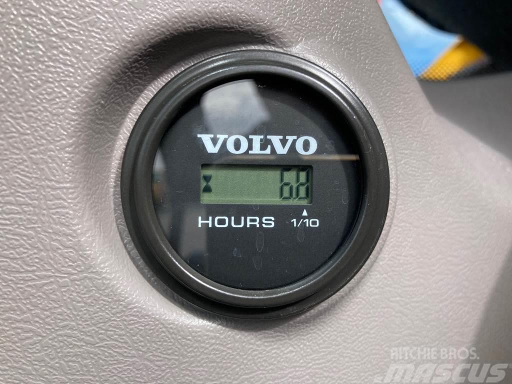 Volvo EC300EL + 700MM TELAT + RASVARI + PROBO-OHJATTU LU Paletli ekskavatörler