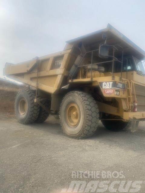 CAT 775E Belden kirma kaya kamyonu
