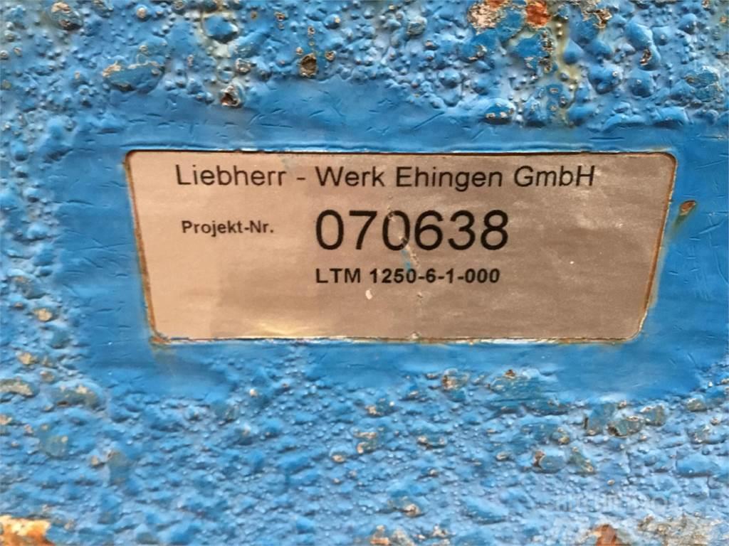 Liebherr LTM 1250-6.1 counterweight 12,5 ton Vinç parçalari