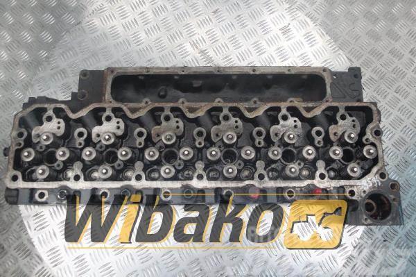 Iveco Cylinder head Iveco F4AE0681B 2831379-00 Diger parçalar