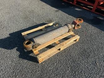 Volvo L 110 F USED HYDRAULIC CYLINDER