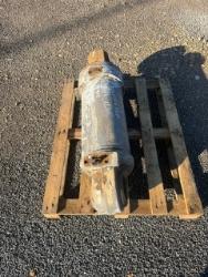 Volvo L 110 F USED HYDRAULIC CYLINDER