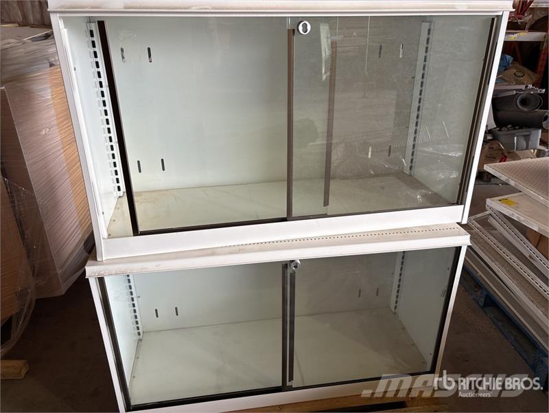 Quantity of (2) Display Cabinets Diger parçalar