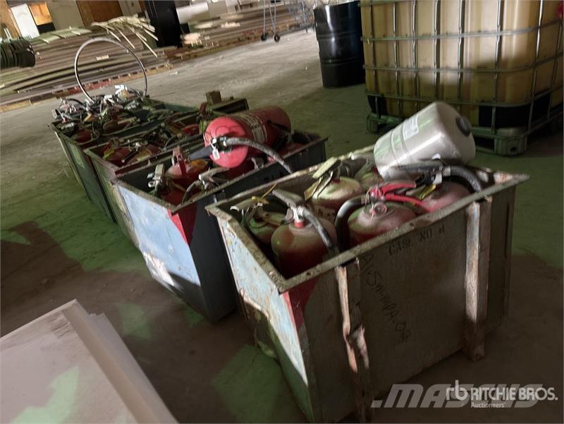 Quantity of (38) Fire Extinguisher Diger parçalar