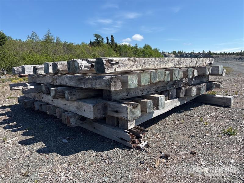 Quantity of (66) 16 ft x 20 ft Wood Cribbing Diger parçalar