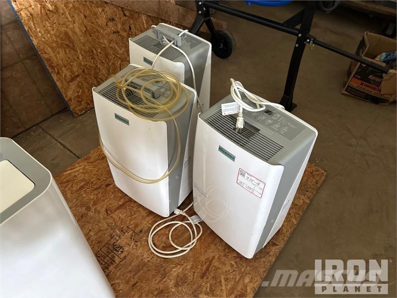 Quantity of (3) Danby Dehumidifier Diger parçalar