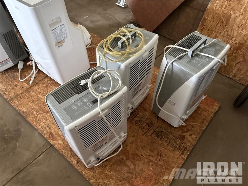 Quantity of (3) Danby Dehumidifier Diger parçalar